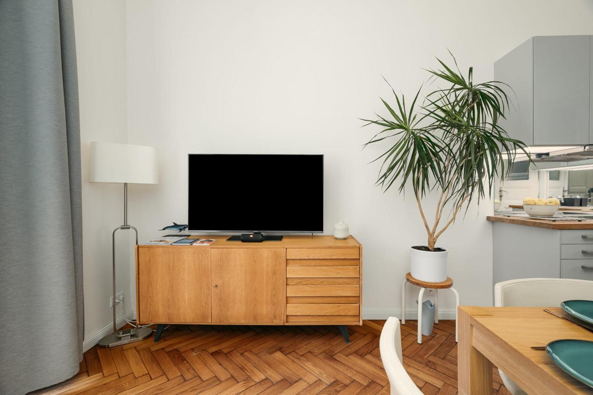 Comfortable And Cosy Apt A Few Steps From Dancing House And Naplavka Dance Praga Exterior foto